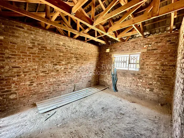 4 Bedroom House for Sale in Mainway Meadows, Harare