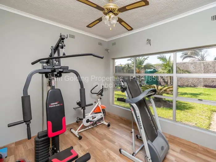 6 Bedroom House for Sale in Chadcombe, Harare