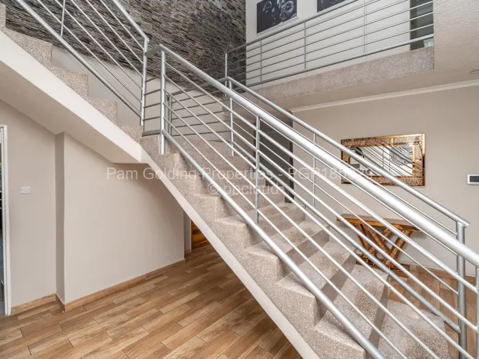 6 Bedroom House for Sale in Chadcombe, Harare