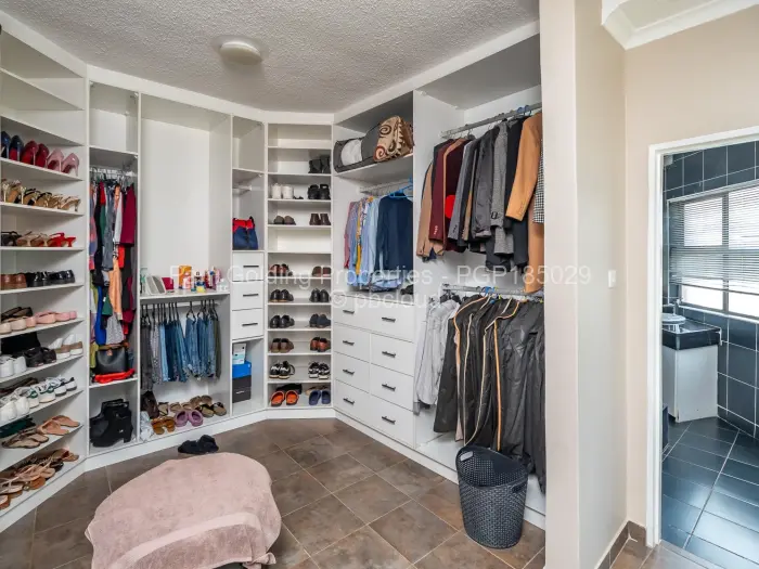 6 Bedroom House for Sale in Chadcombe, Harare