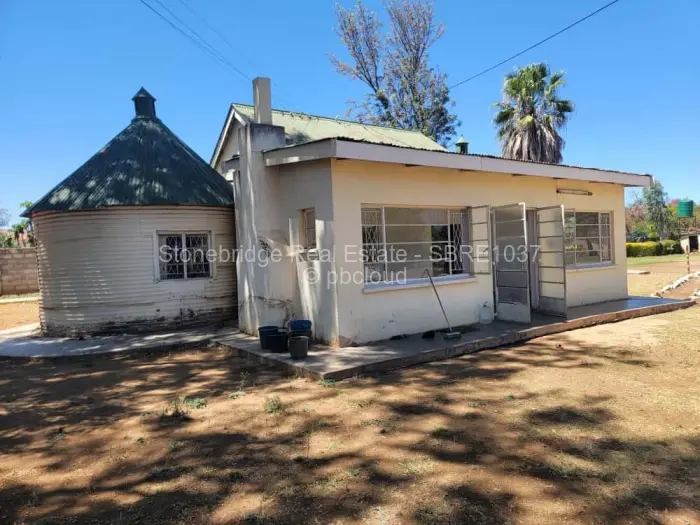 3 Bedroom House for Sale in Bellevue, Bulawayo