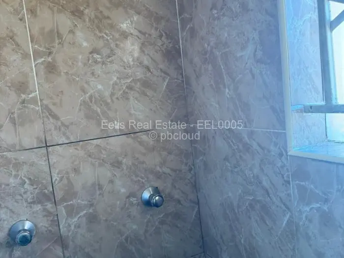 8 Bedroom House for Sale in Senga, Gweru