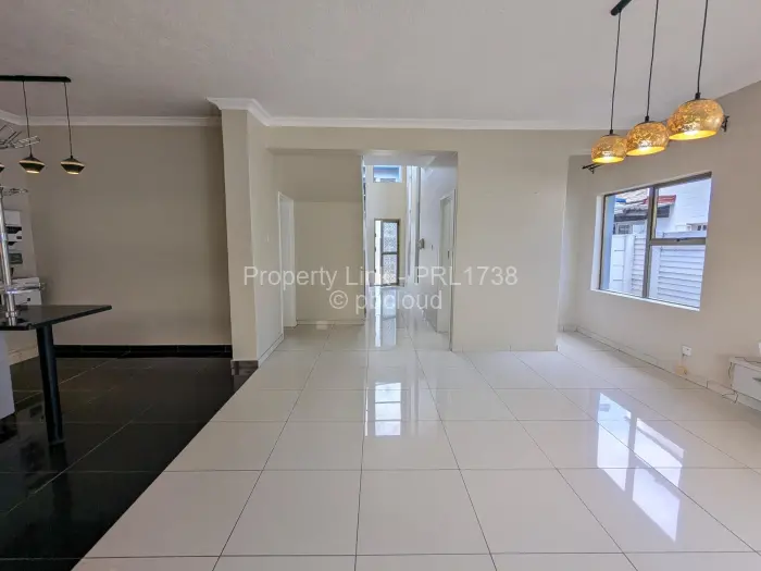 Townhouse/Complex/Cluster to Rent in Newlands