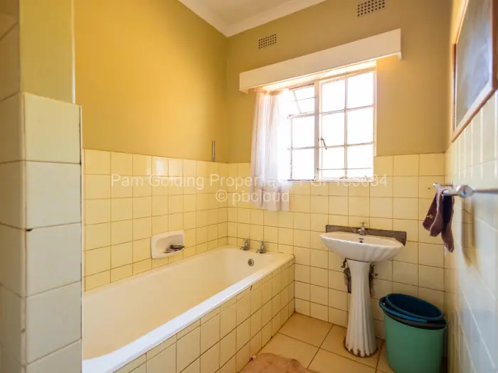 3 Bedroom House for Sale in Borrowdale, Harare
