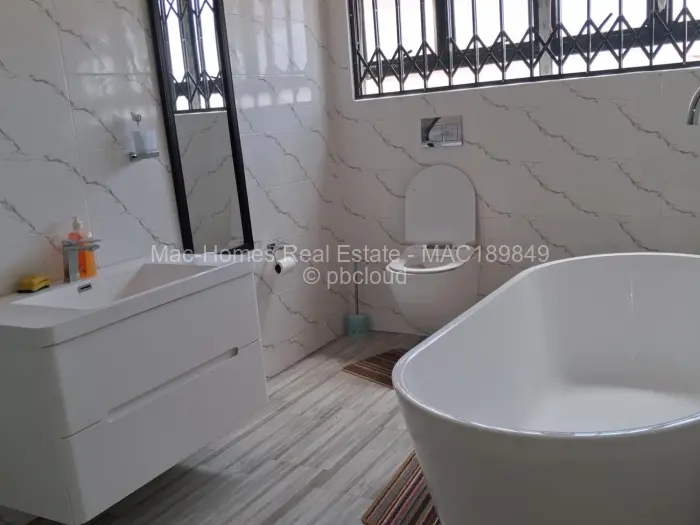 5 Bedroom House to Rent in Mount Pleasant Heights