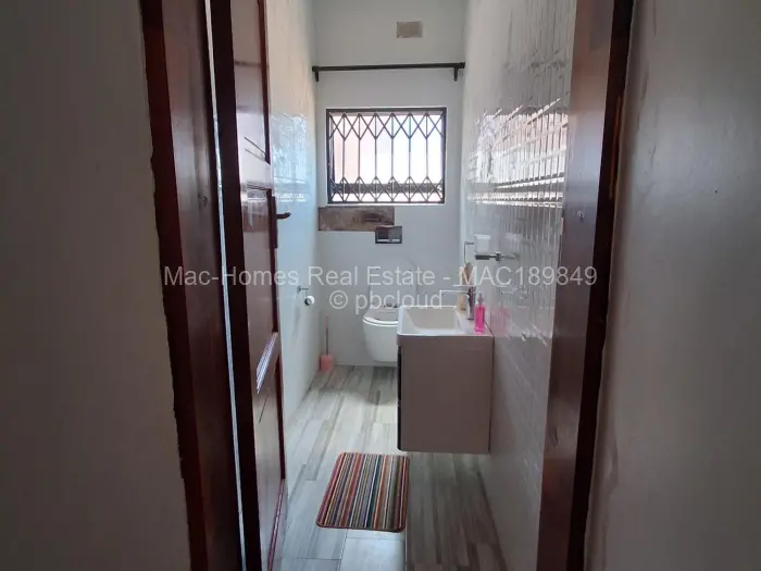 5 Bedroom House to Rent in Mount Pleasant Heights