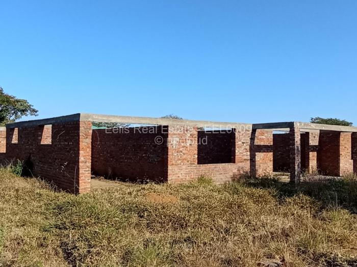 5 Bedroom House for Sale in Hertfordshire, Gweru