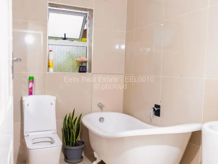 5 Bedroom House for Sale in Kwekwe, Kwekwe