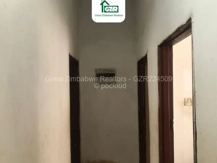 6 Bedroom House for Sale in Masvingo, Masvingo