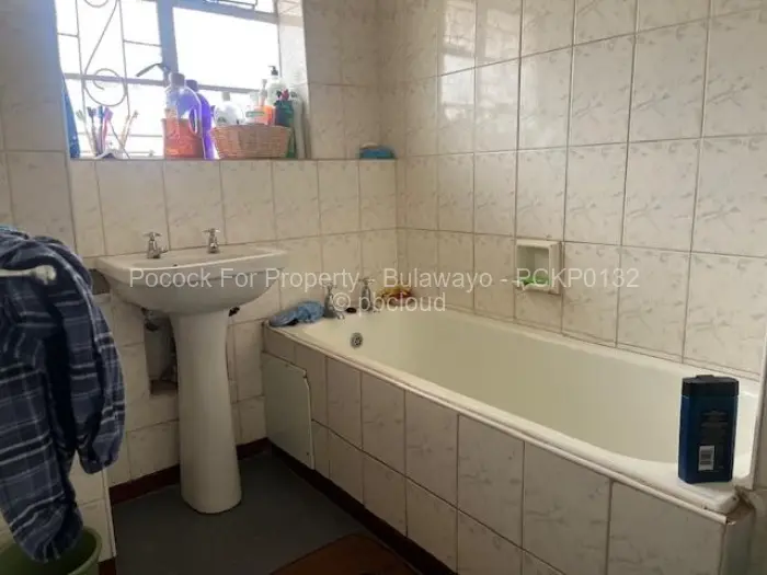 Flat/Apartment for Sale in Famona, Bulawayo