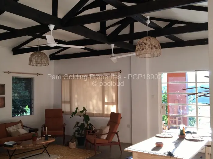 3 Bedroom House for Sale in Msuna, Msuna