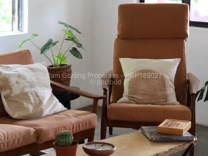 3 Bedroom House for Sale in Msuna, Msuna