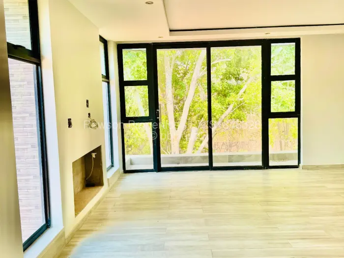 Townhouse/Complex/Cluster for Sale in Highlands, Harare