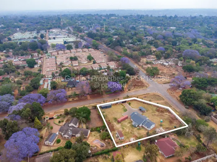 Townhouse/Cluster for Sale in Greendale North, Harare