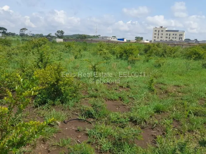 Commercial Stand for Sale in Redcliff, Redcliff