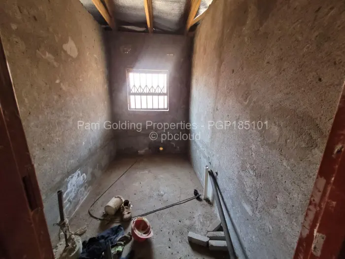 4 Bedroom House for Sale in Madokero Estates, Harare