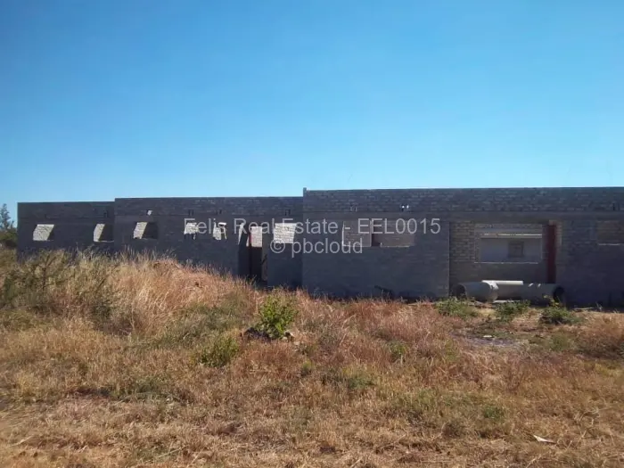 5 Bedroom House for Sale in Mtausi Park, Gweru