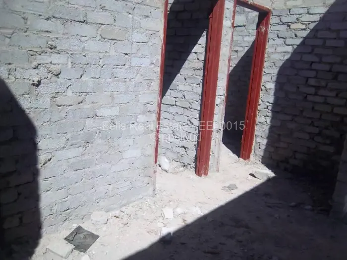 5 Bedroom House for Sale in Mtausi Park, Gweru