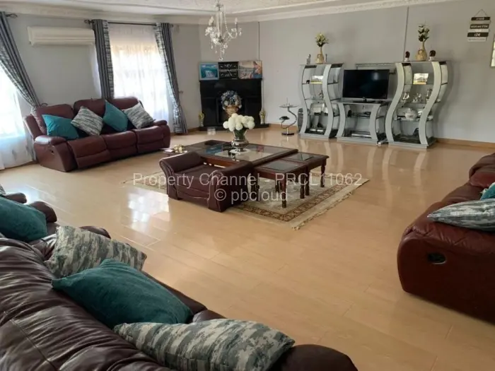 6 Bedroom House for Sale in Borrowdale, Harare