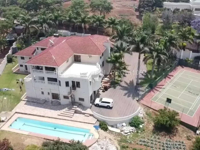 6 Bedroom House for Sale in Borrowdale, Harare
