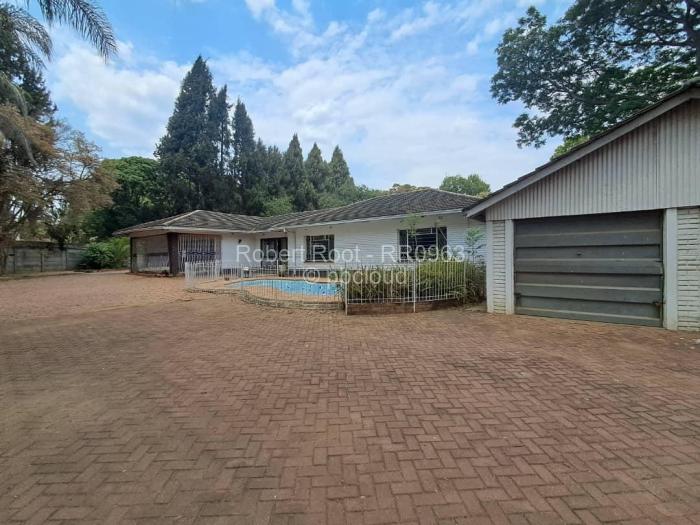 4 Bedroom House to Rent in Borrowdale, Harare