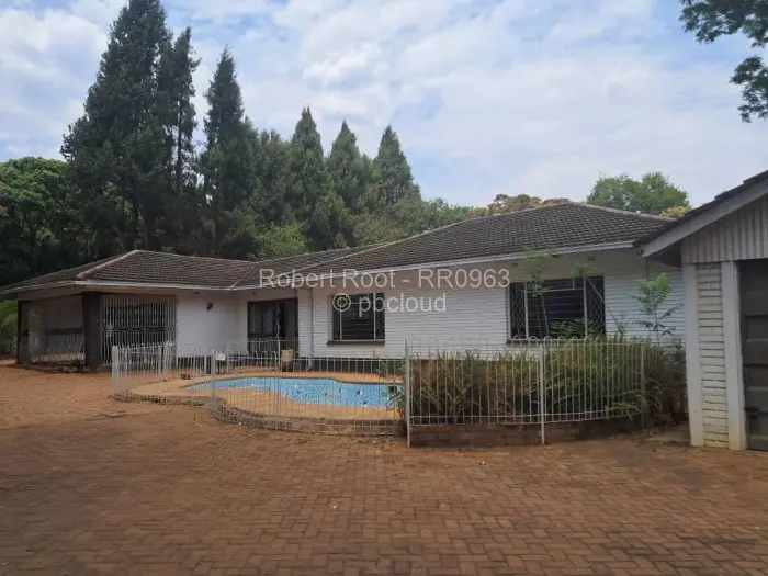 4 Bedroom House to Rent in Borrowdale