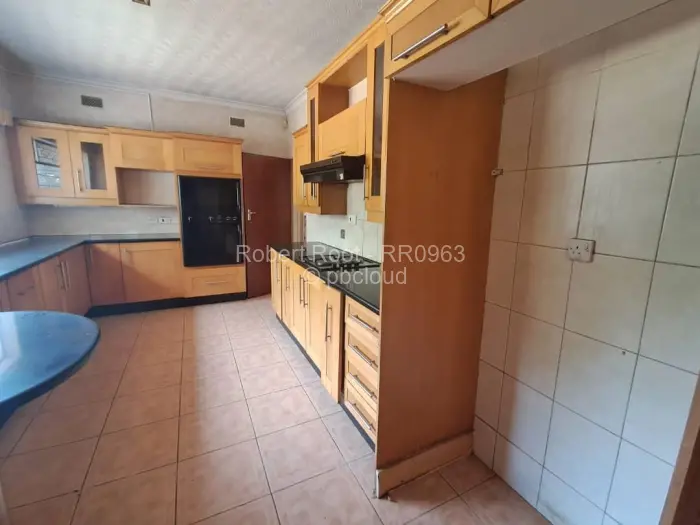 4 Bedroom House to Rent in Borrowdale