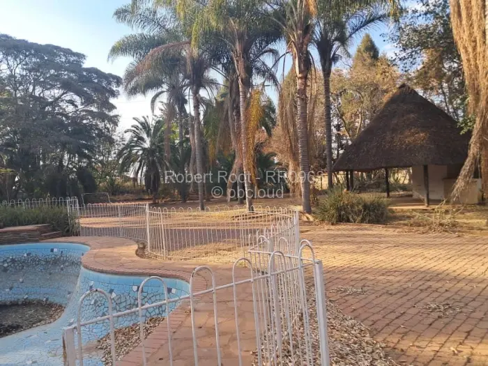 4 Bedroom House to Rent in Borrowdale