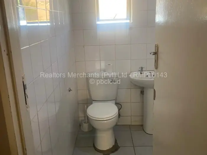 4 Bedroom House to Rent in Bluff Hill