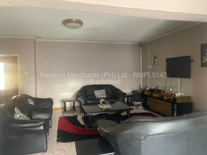 4 Bedroom House to Rent in Bluff Hill