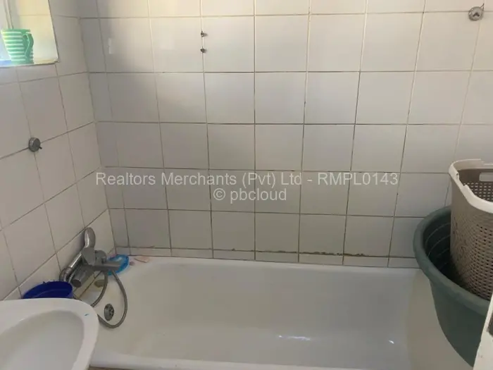 4 Bedroom House to Rent in Bluff Hill