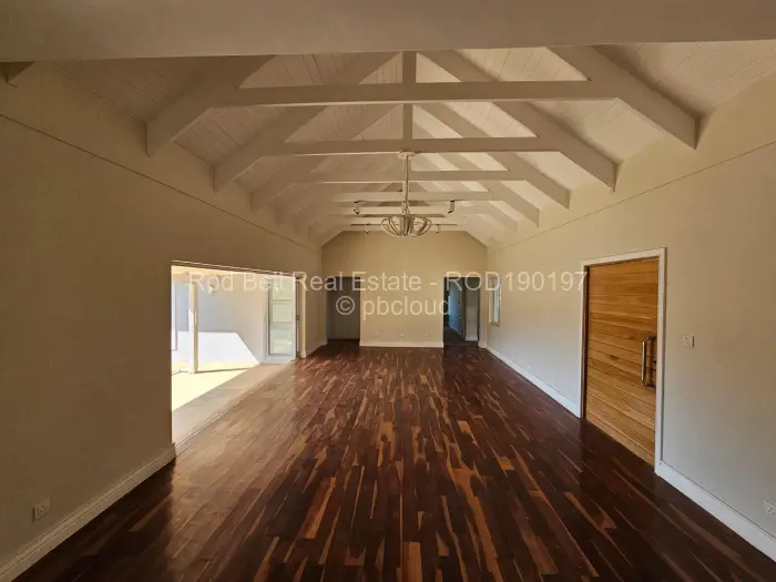Townhouse/Complex/Cluster for Sale in Helensvale, Harare
