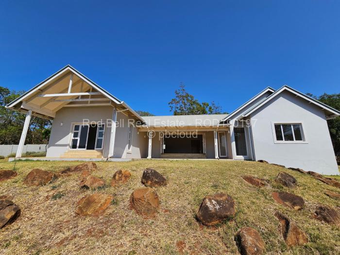 Townhouse/Cluster for Sale in Helensvale, Harare