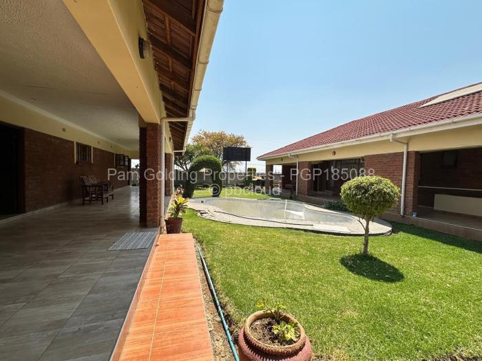 8 Bedroom House for Sale in Selbourne Park, Bulawayo