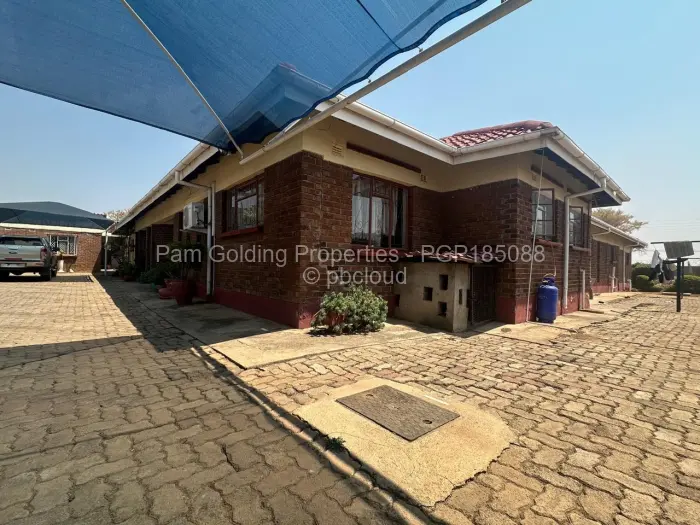 8 Bedroom House for Sale in Selbourne Park, Bulawayo
