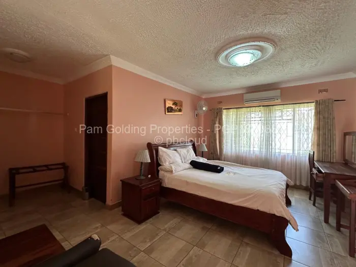 8 Bedroom House for Sale in Selbourne Park, Bulawayo