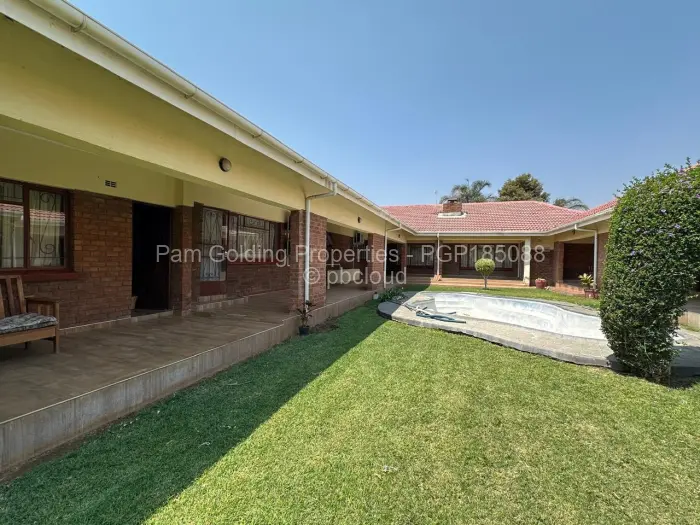 8 Bedroom House for Sale in Selbourne Park, Bulawayo