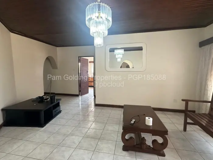 8 Bedroom House for Sale in Selbourne Park, Bulawayo