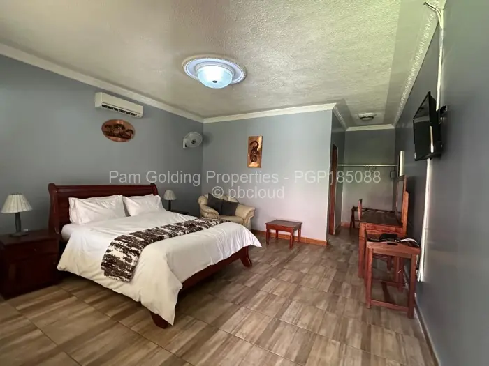 8 Bedroom House for Sale in Selbourne Park, Bulawayo