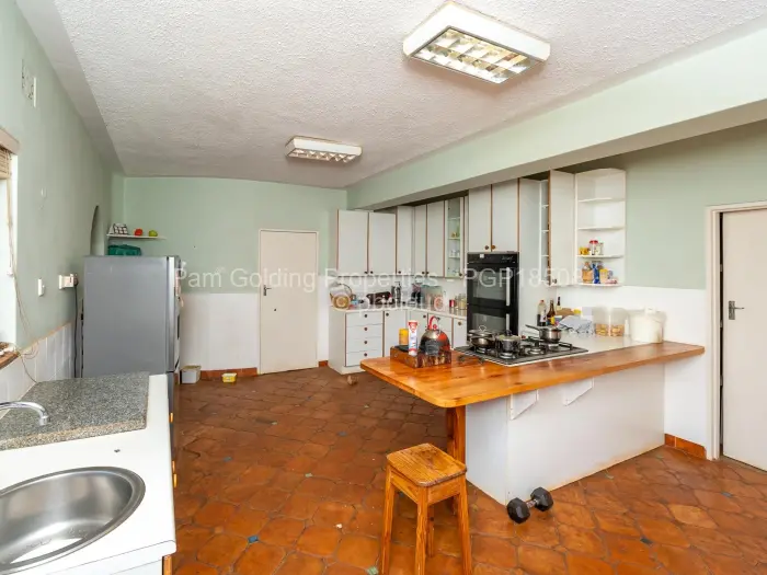5 Bedroom House for Sale in Hogerty Hill, Harare