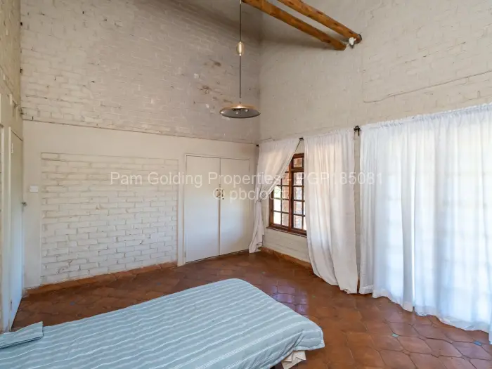 5 Bedroom House for Sale in Hogerty Hill, Harare