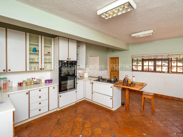 5 Bedroom House for Sale in Hogerty Hill, Harare