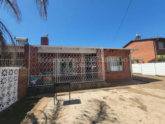 3 Bedroom House for Sale in Paddonhurst, Bulawayo
