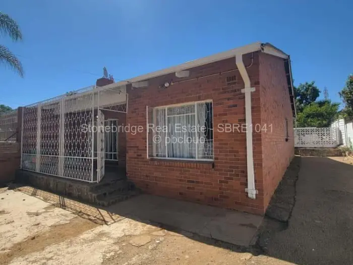 3 Bedroom House for Sale in Paddonhurst, Bulawayo