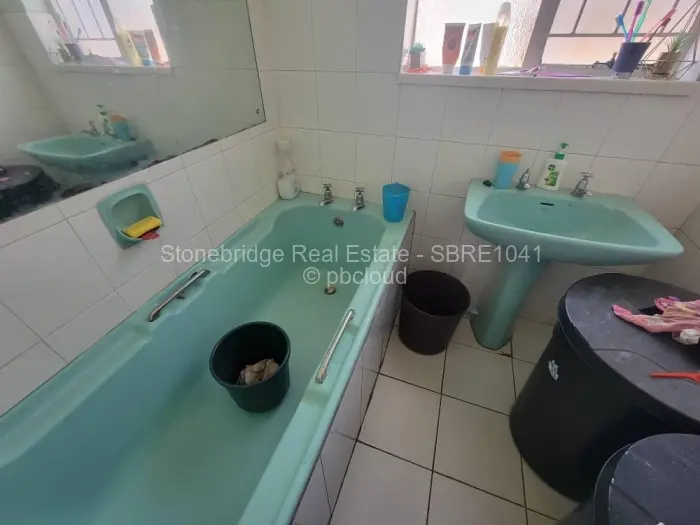 3 Bedroom House for Sale in Paddonhurst, Bulawayo