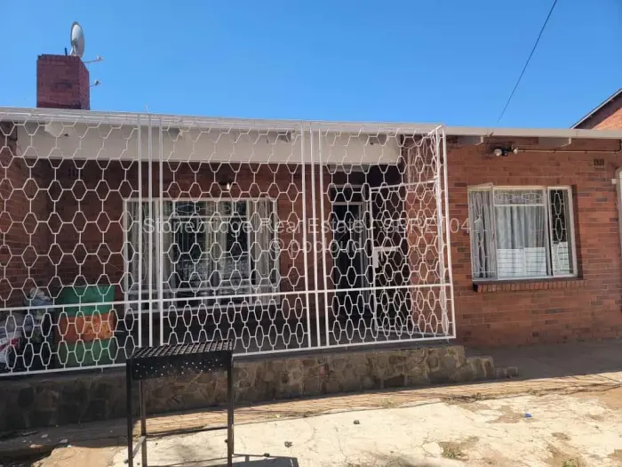 3 Bedroom House for Sale in Paddonhurst, Bulawayo