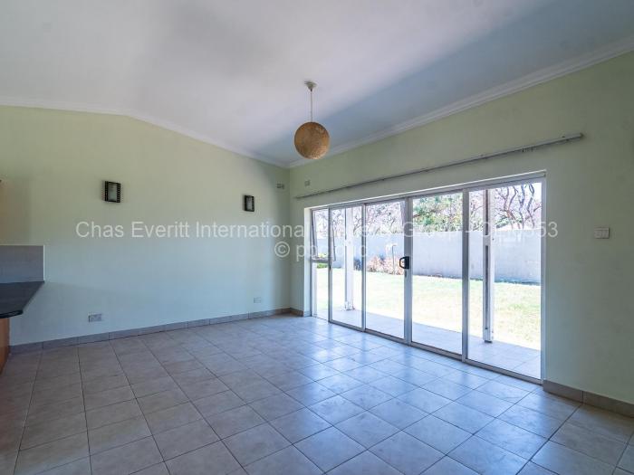 Townhouse/Cluster to Rent in Mabelreign, Harare