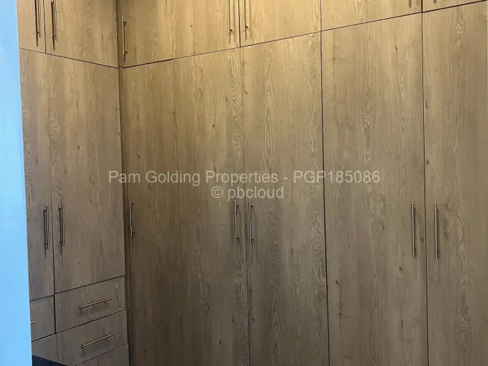 4 Bedroom House to Rent in Mount Pleasant Heights