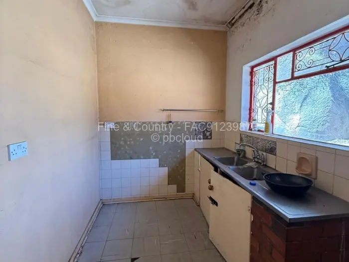 Other Commercial to Rent in Ruwa, Ruwa