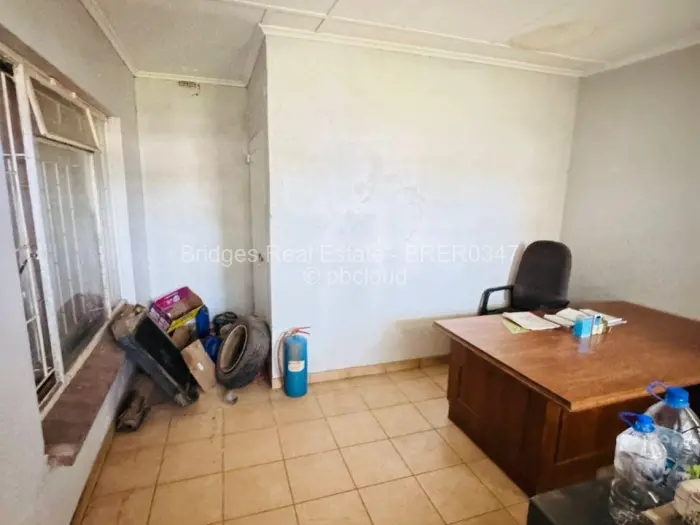 Industrial Property to Rent in Waterfalls